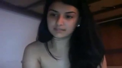 Indian cute girl show her pussy on cam